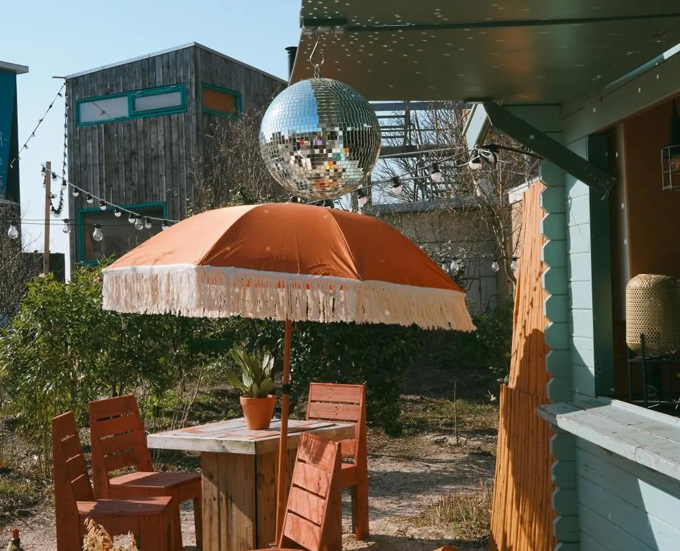 De Buitenkans Unique Cabins - Urban Camping contacts