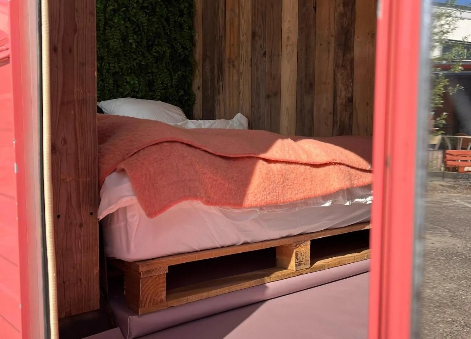 De Buitenkans Unique Cabins - Urban Camping هولندا