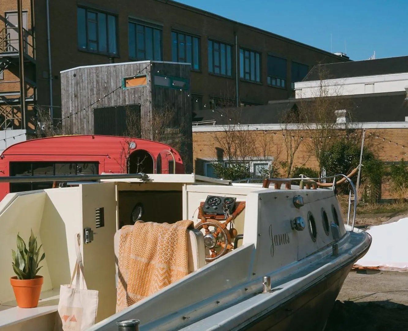 De Buitenkans Unique Cabins - Urban Camping Holandia